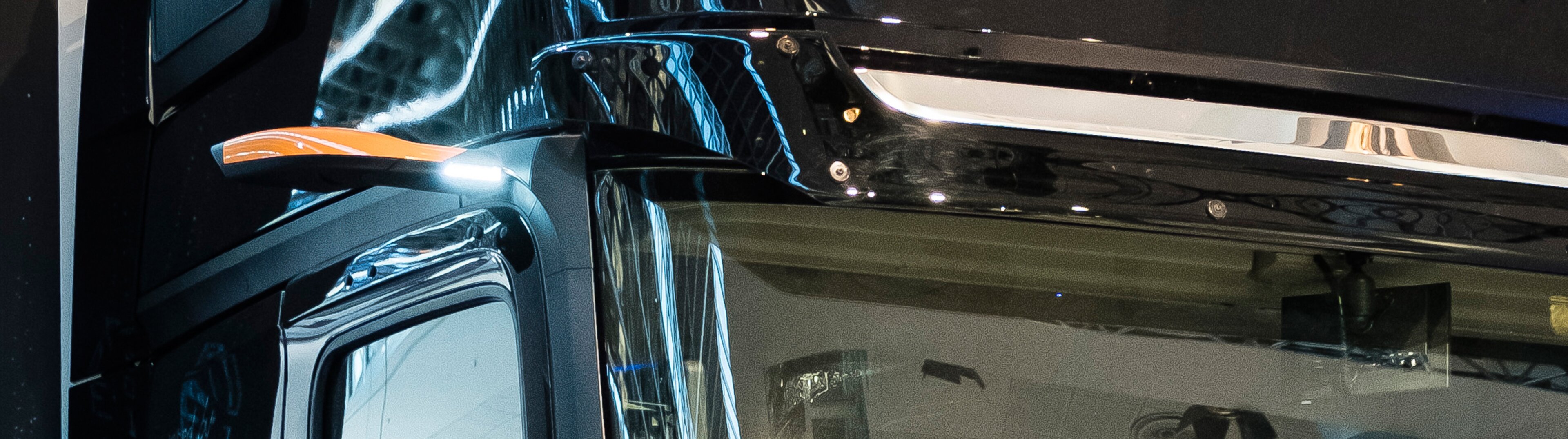 LKW mit einer MEKRA Seitenkamera